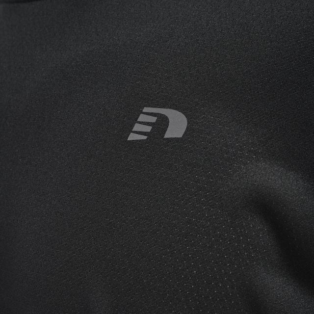 czarna koszulka sportowa krótki rękaw logo