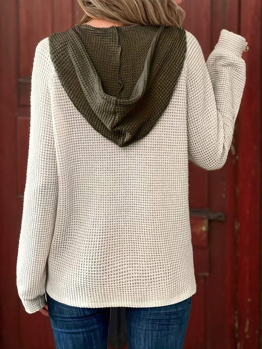 kremowa bluza z kapturem