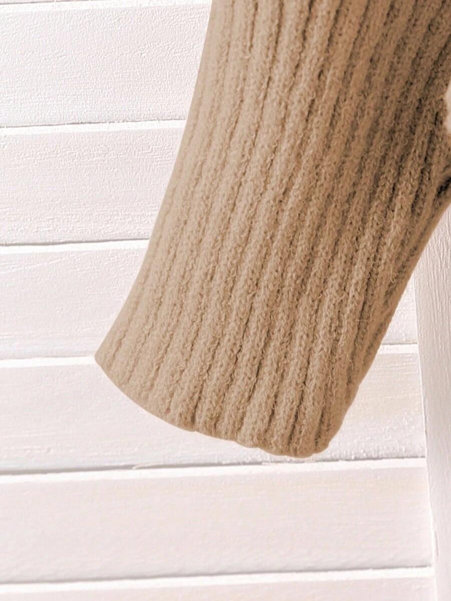 beżowy sweter golf