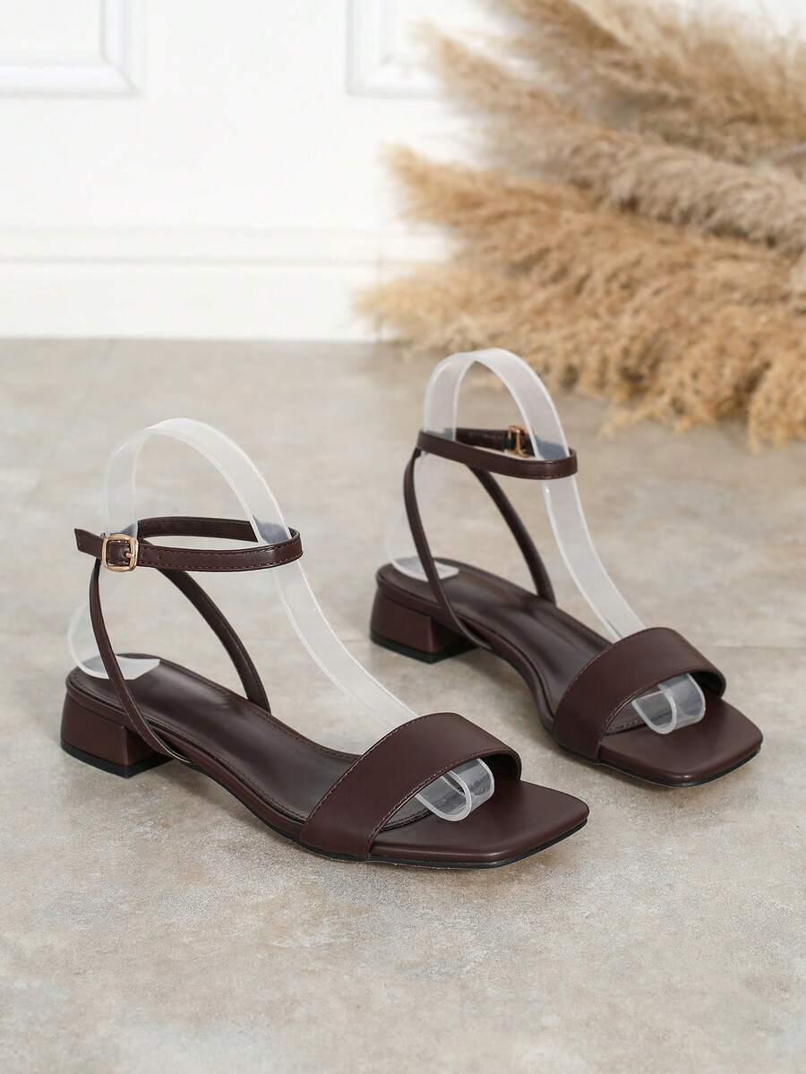 SANDAŁY DAMSKIE NA PŁASKIM OBCASIE
