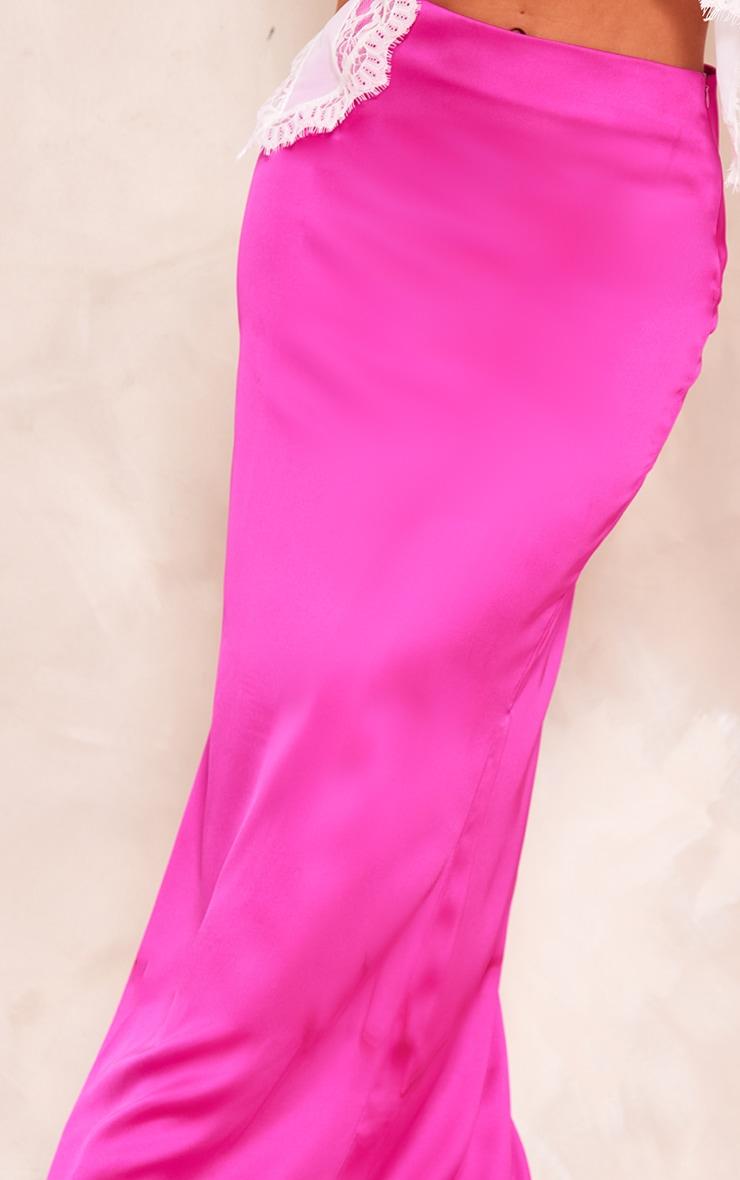 różowa satynowa maxi spódnica