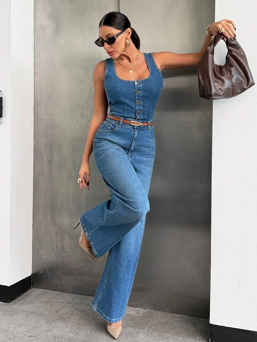 niebieski kombinezon jeans
