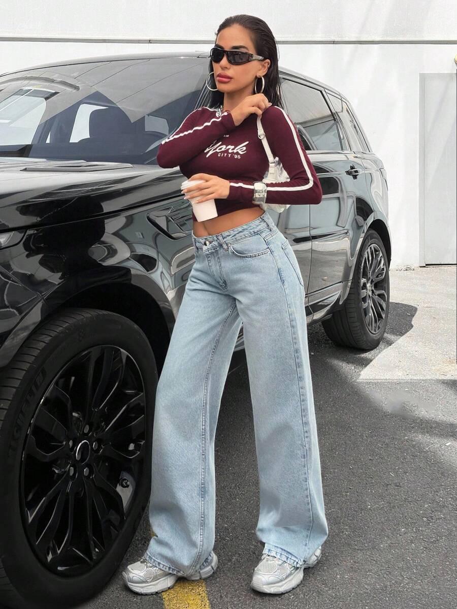 niebieskie spodnie jeans 