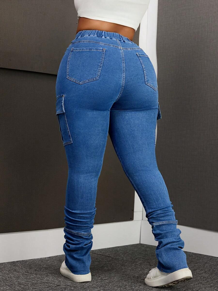 niebieskie spodnie jeansowe 