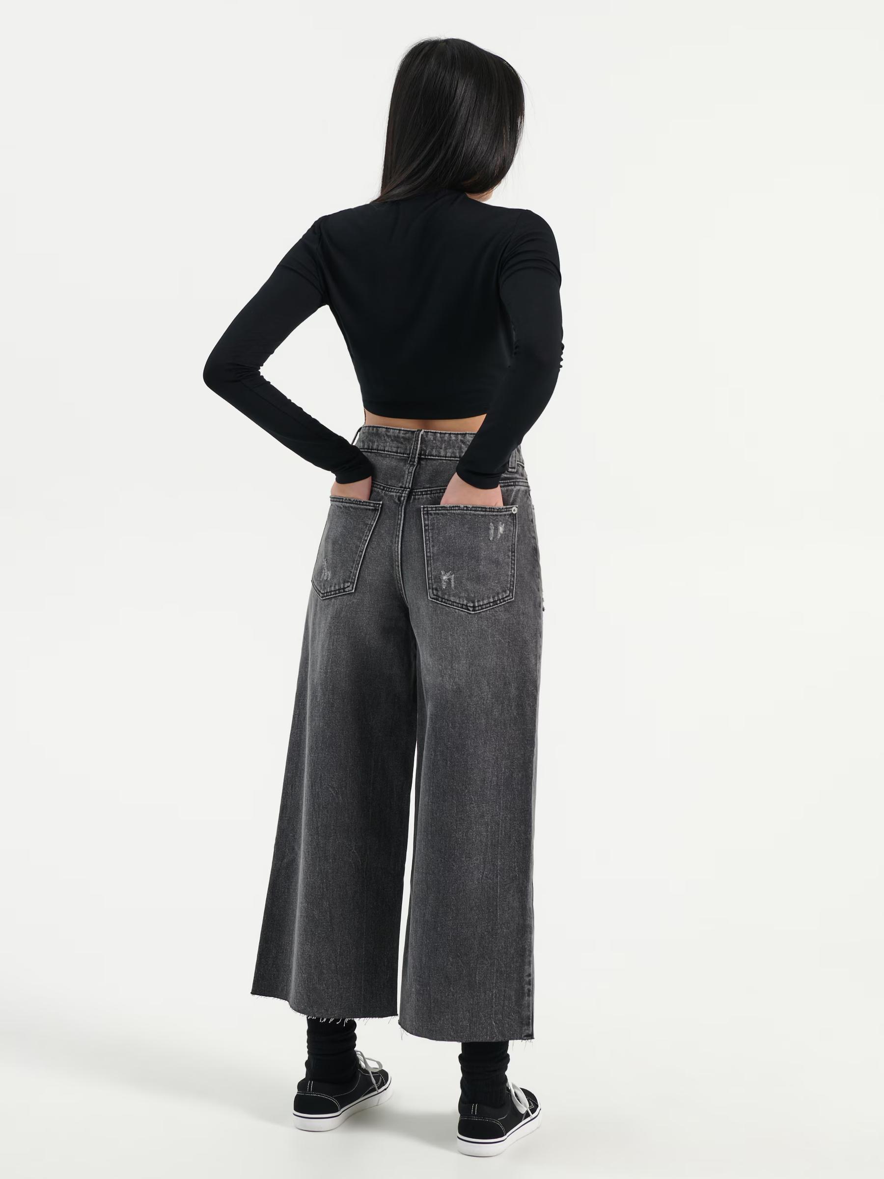 CZARNY CROP TOP DŁUGI RĘKAW WYCIĘCIE WIĄZANIE