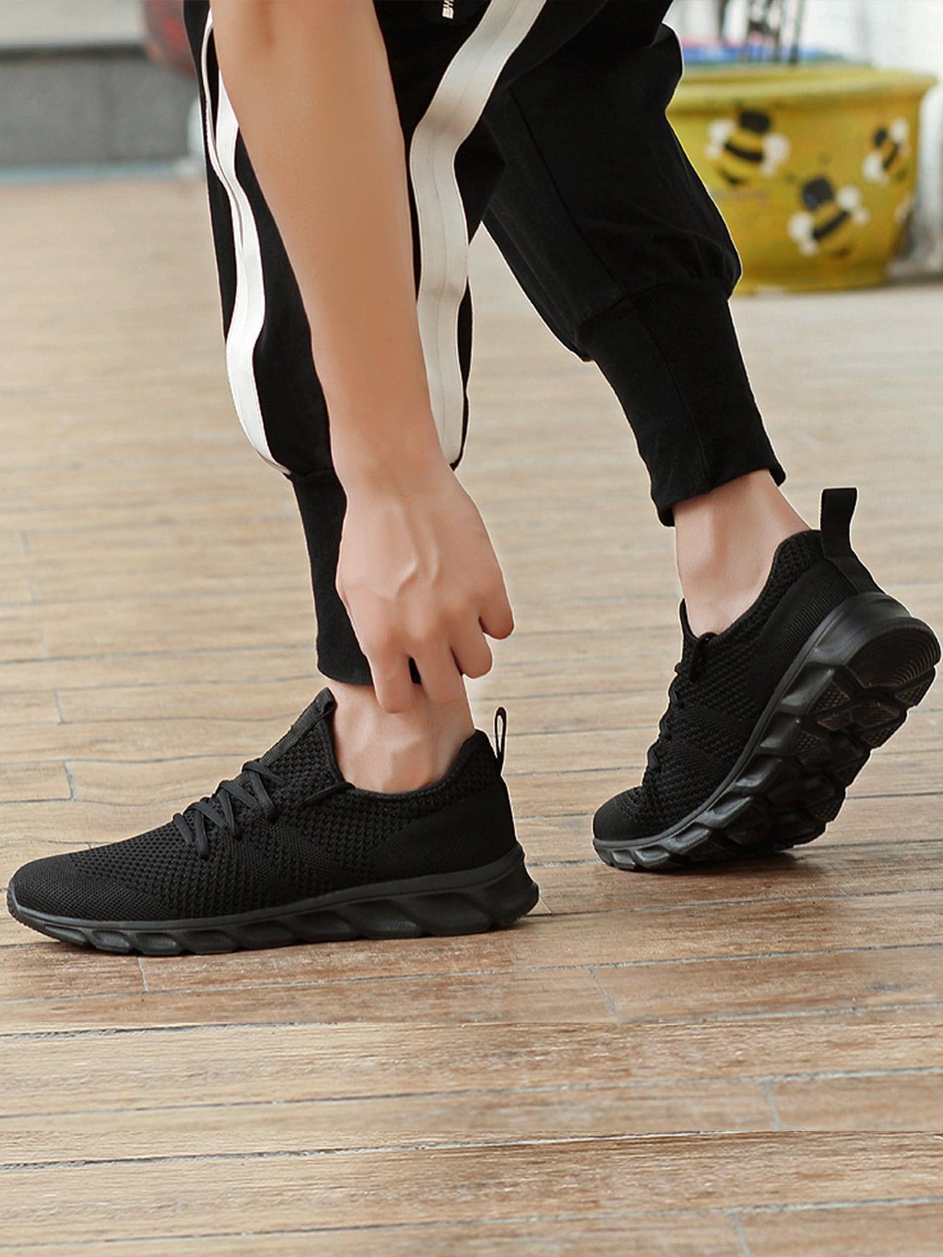 CZARNE SZNUROWANE BUTY SPORTOWE
