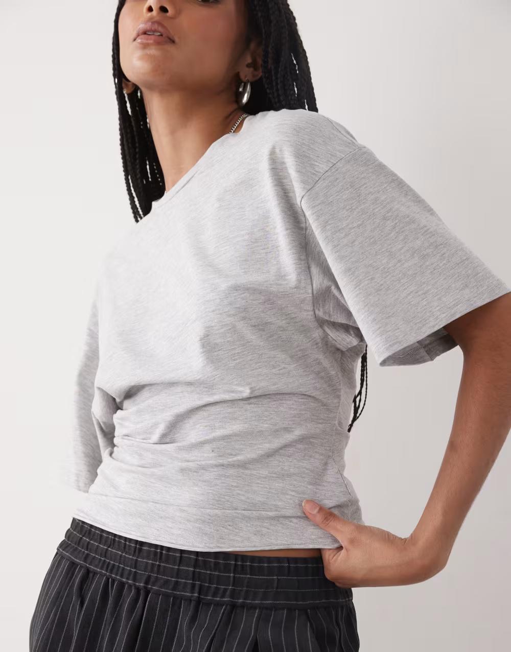 szary t-shirt  marszczenie