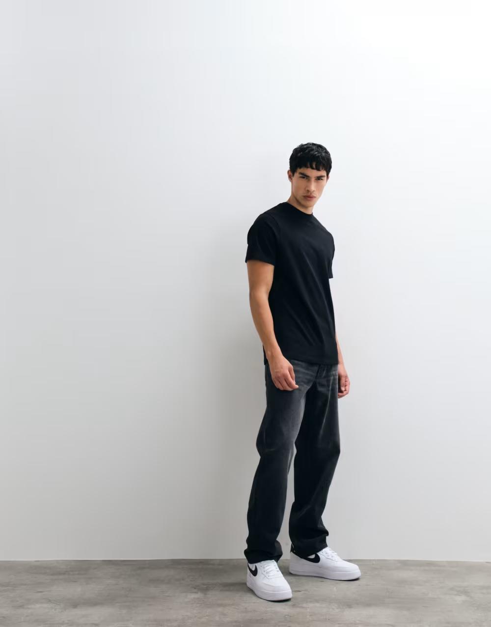 CZARNE SPODNIE JEANS PROSTA NOGAWKA