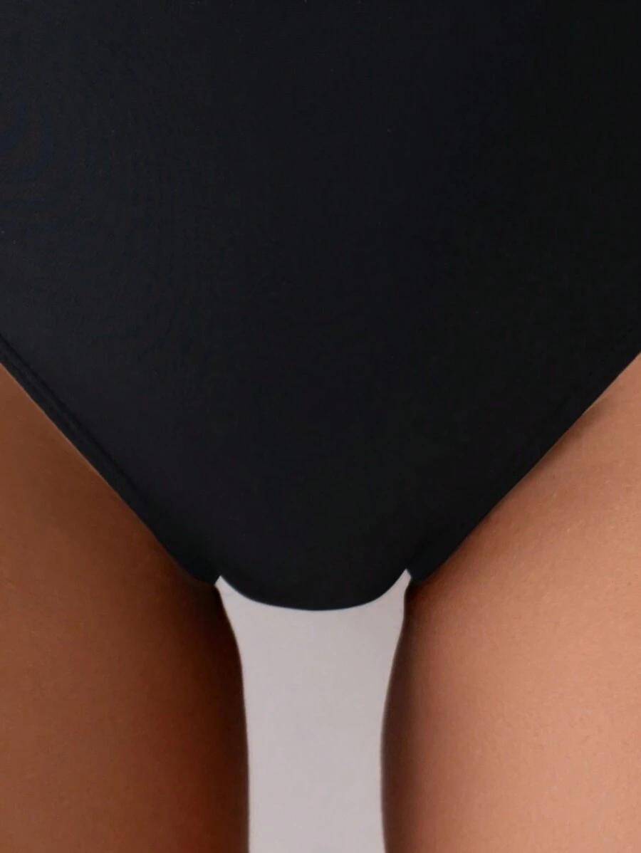 DÓŁ OD BIKINI