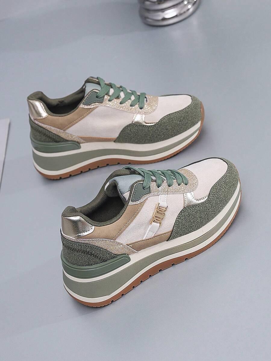 sznurowane buty sportowe zdobienie 