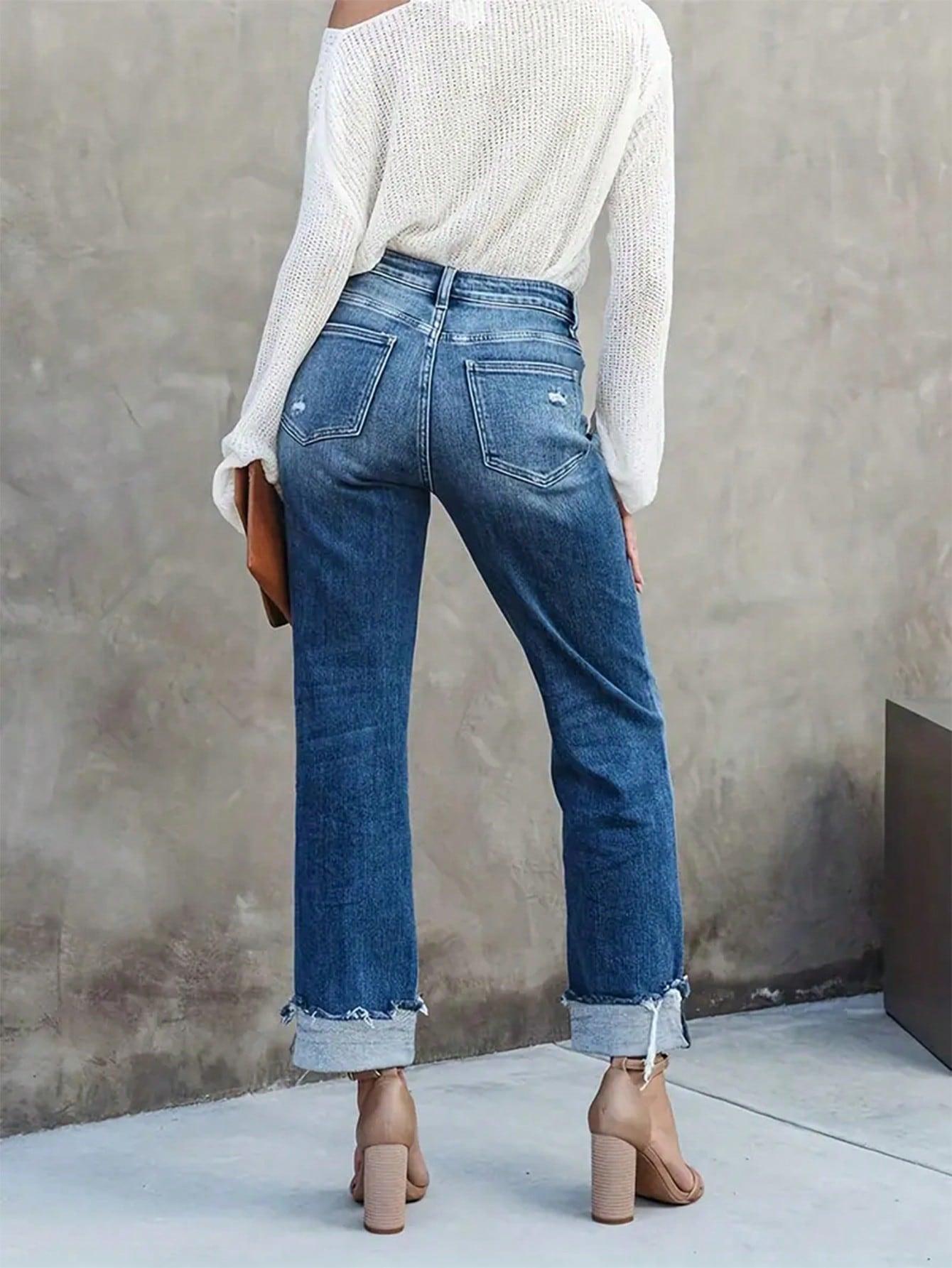 niebieskie spodnie jeans 
