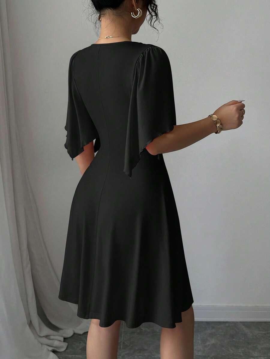 czarna mini sukienka 