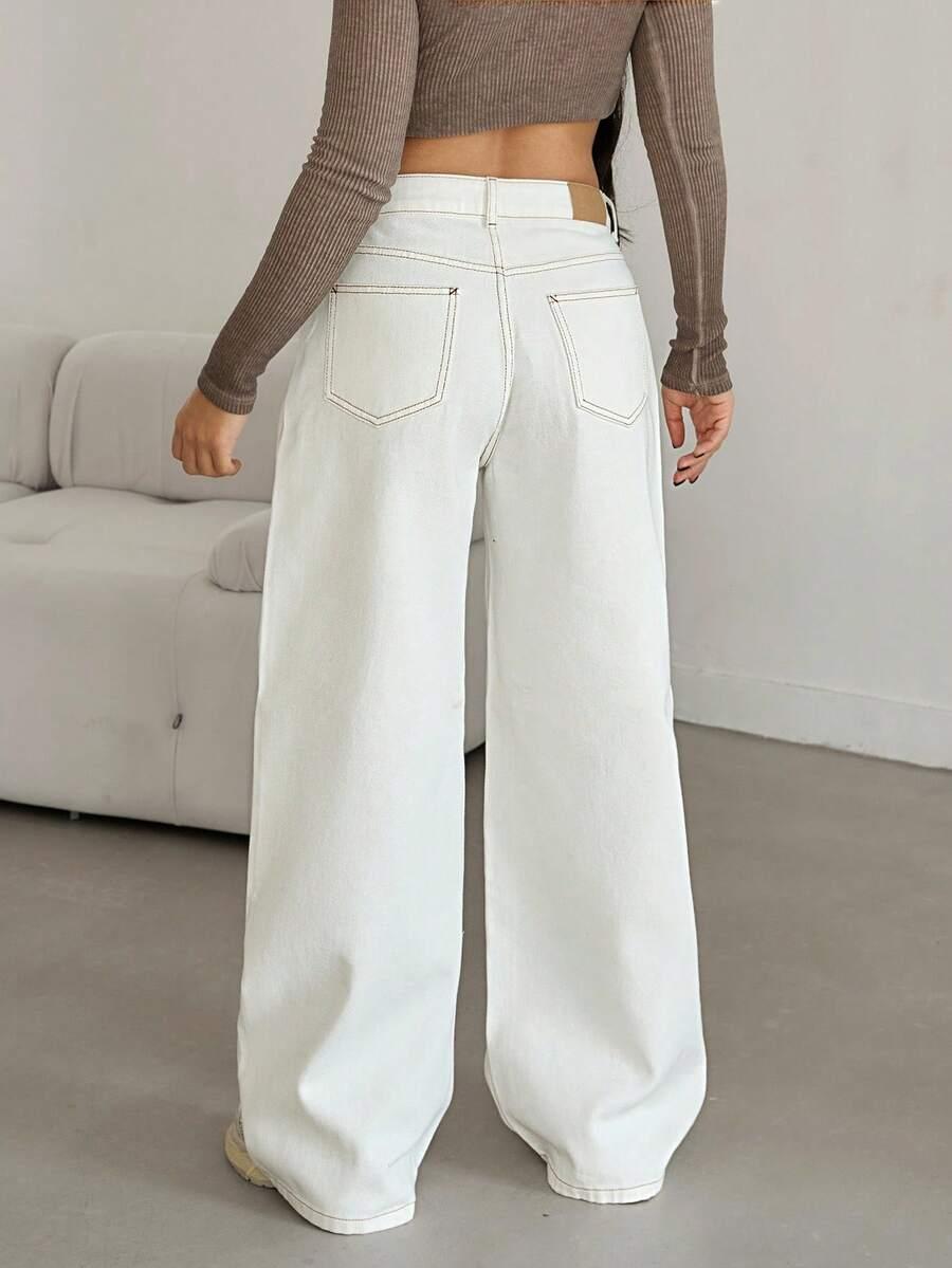 BIAŁE SPODNIE JEANS