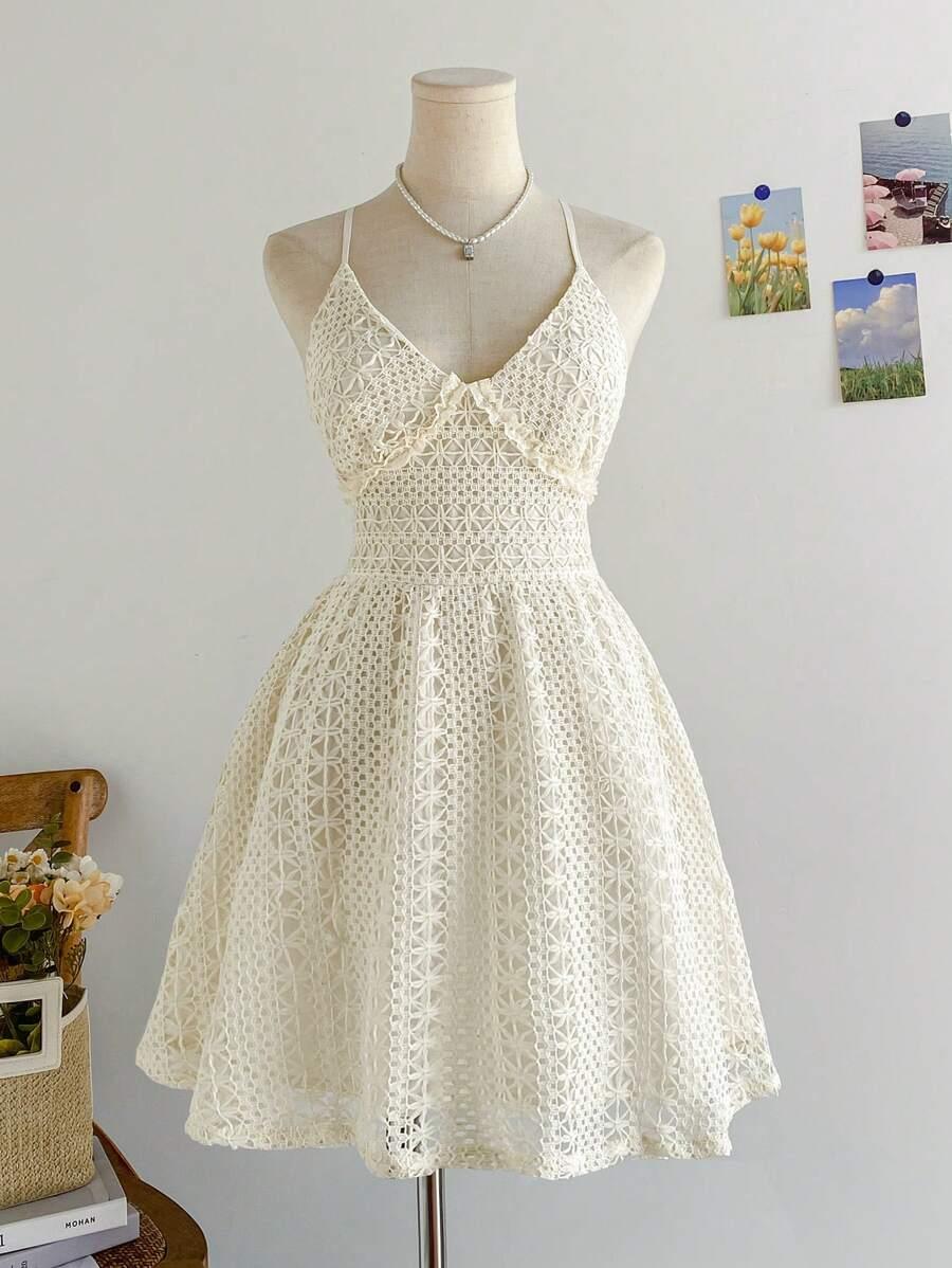 SUKIENKA MINI Z ODKRYTYMI PLECAMI