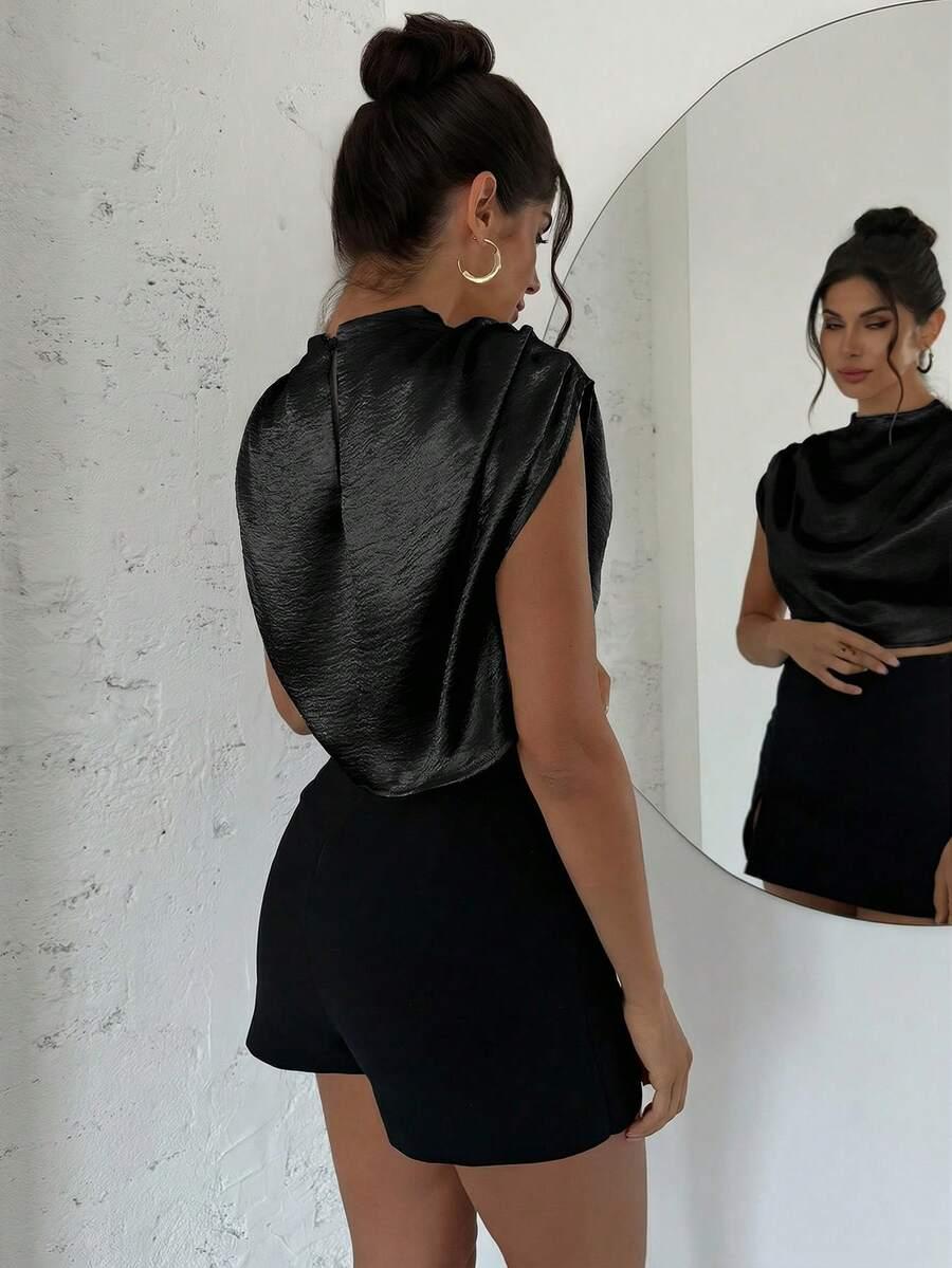 czarny satynowy top