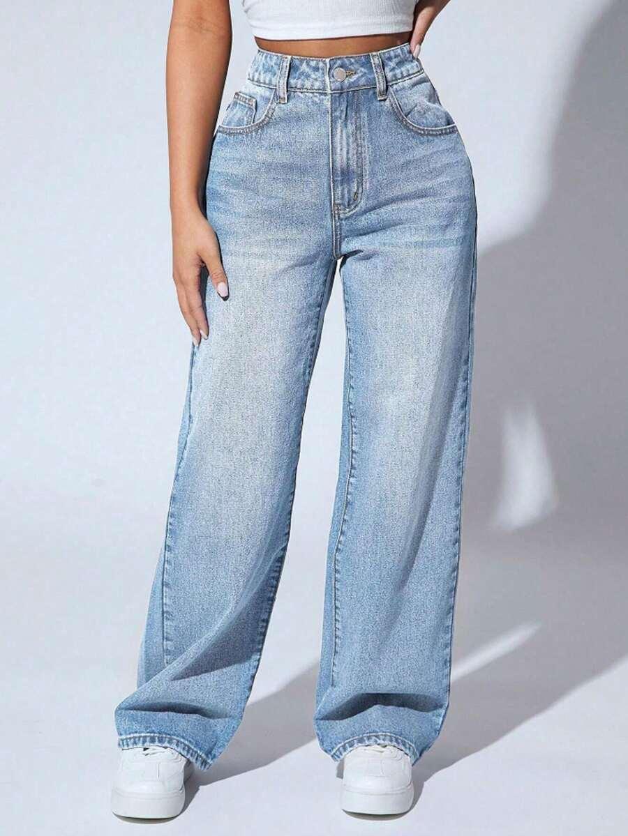 niebieskie jeansy kieszenie