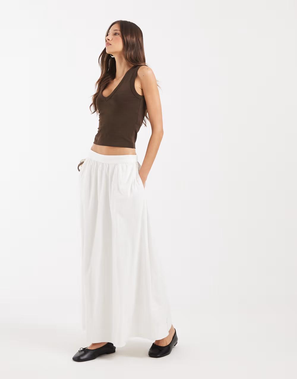 BRĄZOWY TOP V NECK