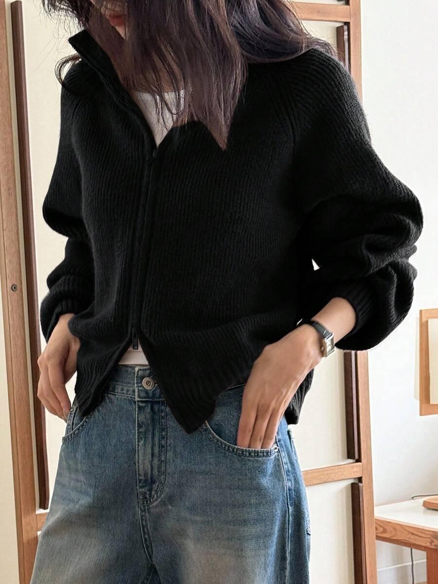 czarny sweter zamek
