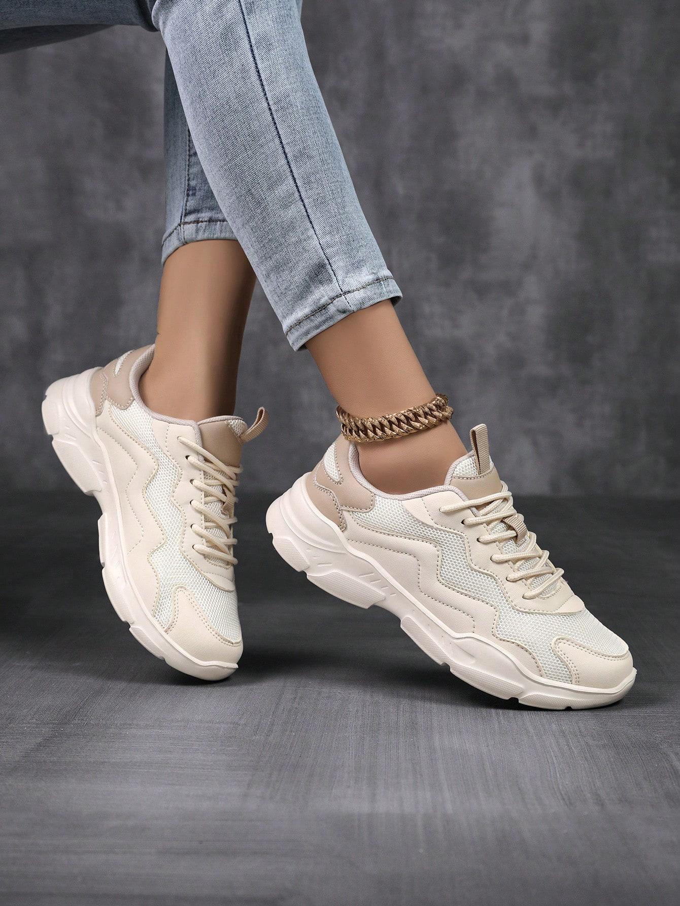 beżowe buty sportowe