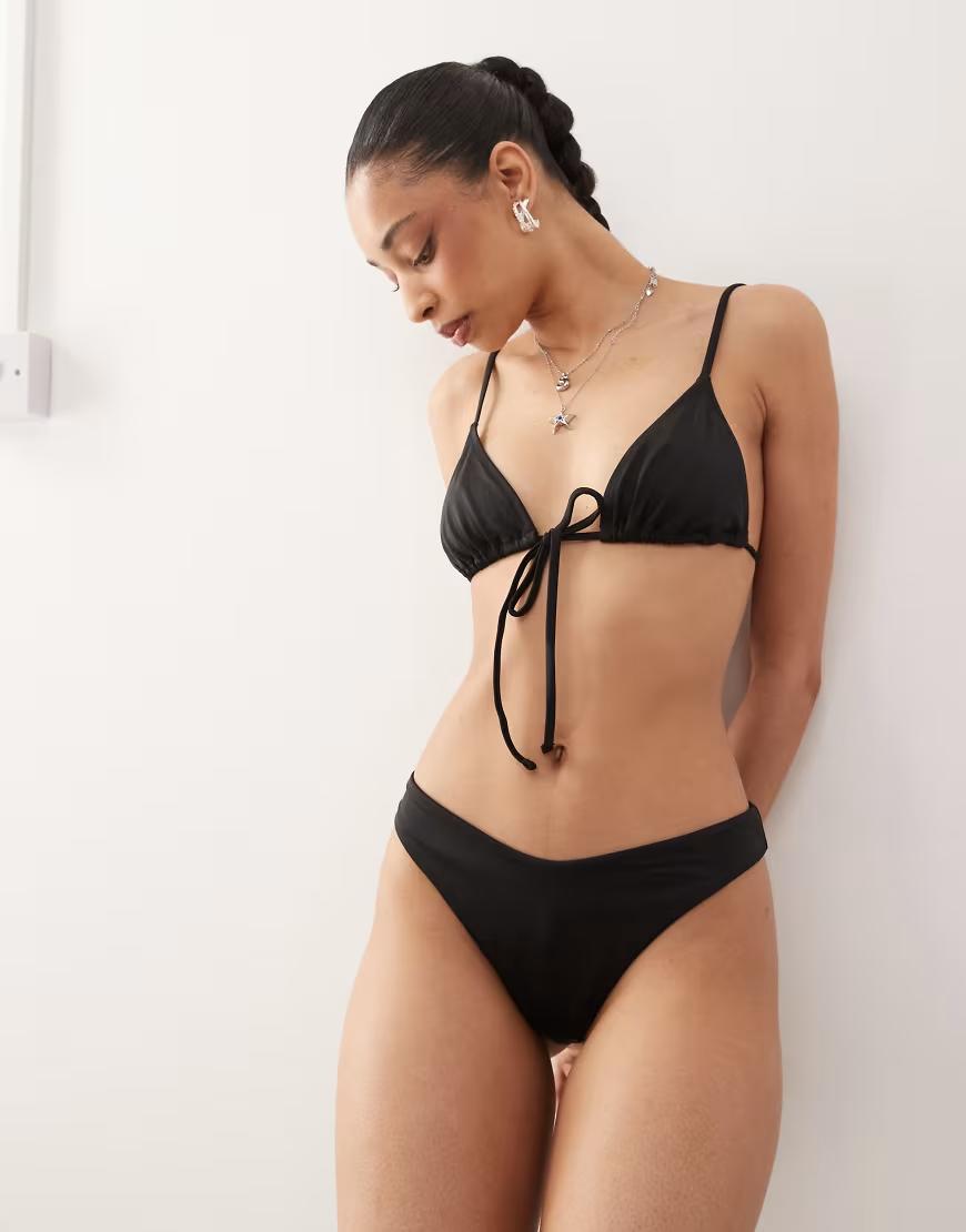 CZARNY DÓŁ OD BIKINI