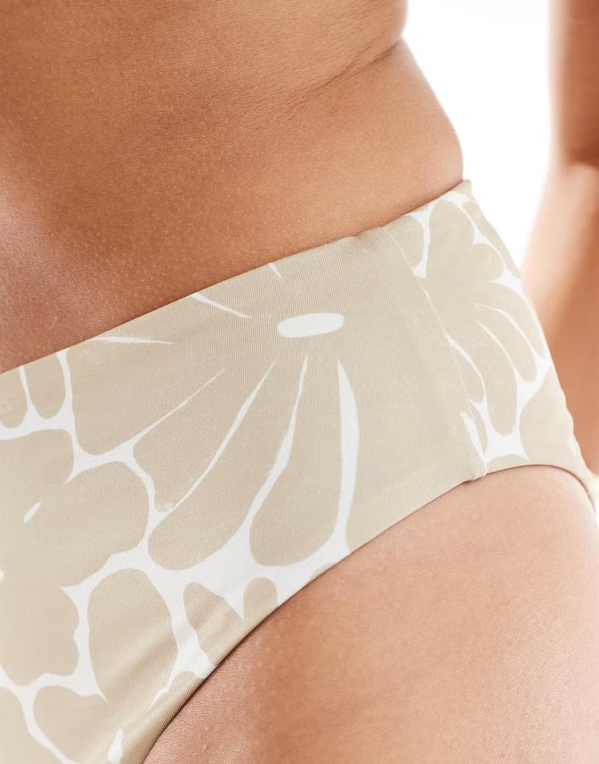 beżowy dół od bikini