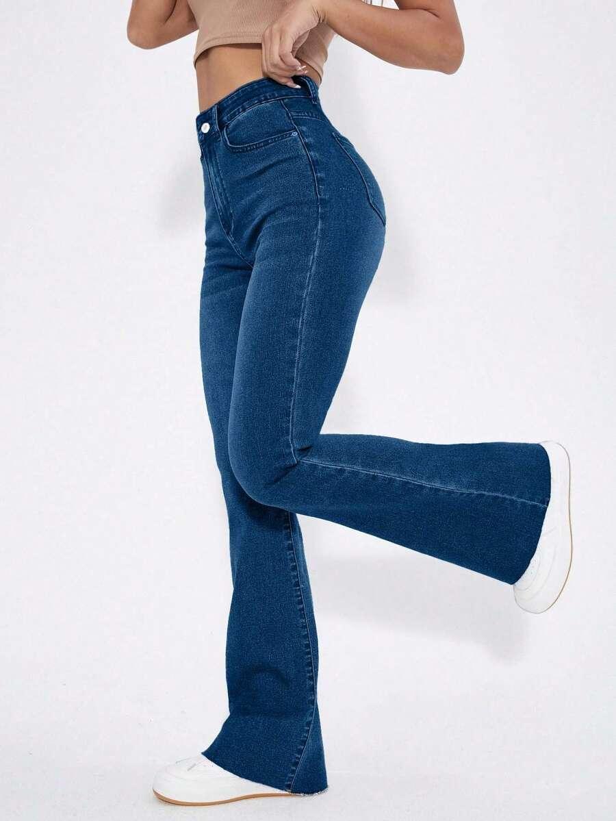 niebieskie spodnie jeans dzwony