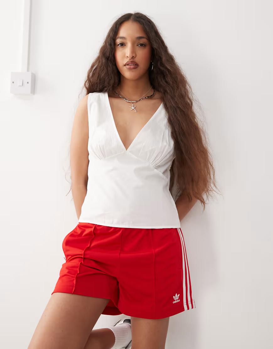 BIAŁY TOP V-NECK