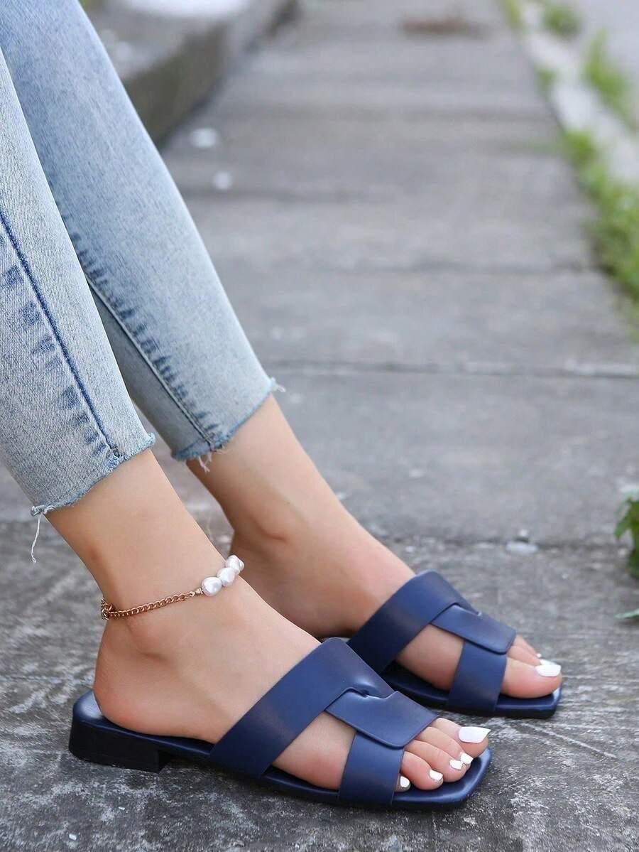 niebieskie klapki casual