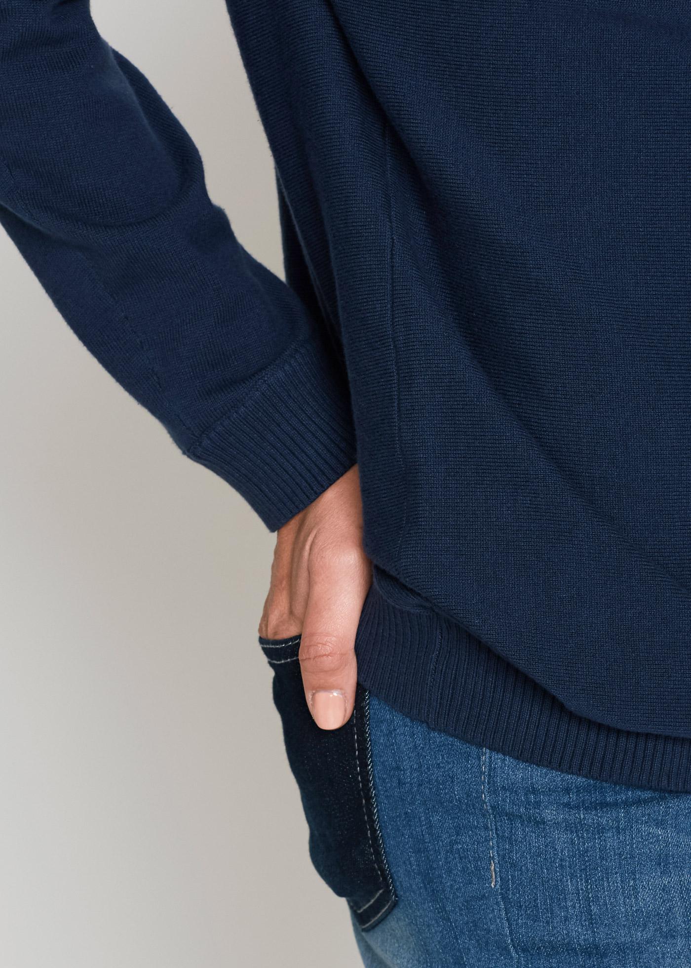 SWETER Z RĘKAWAMI TYPU NIETOPERZ