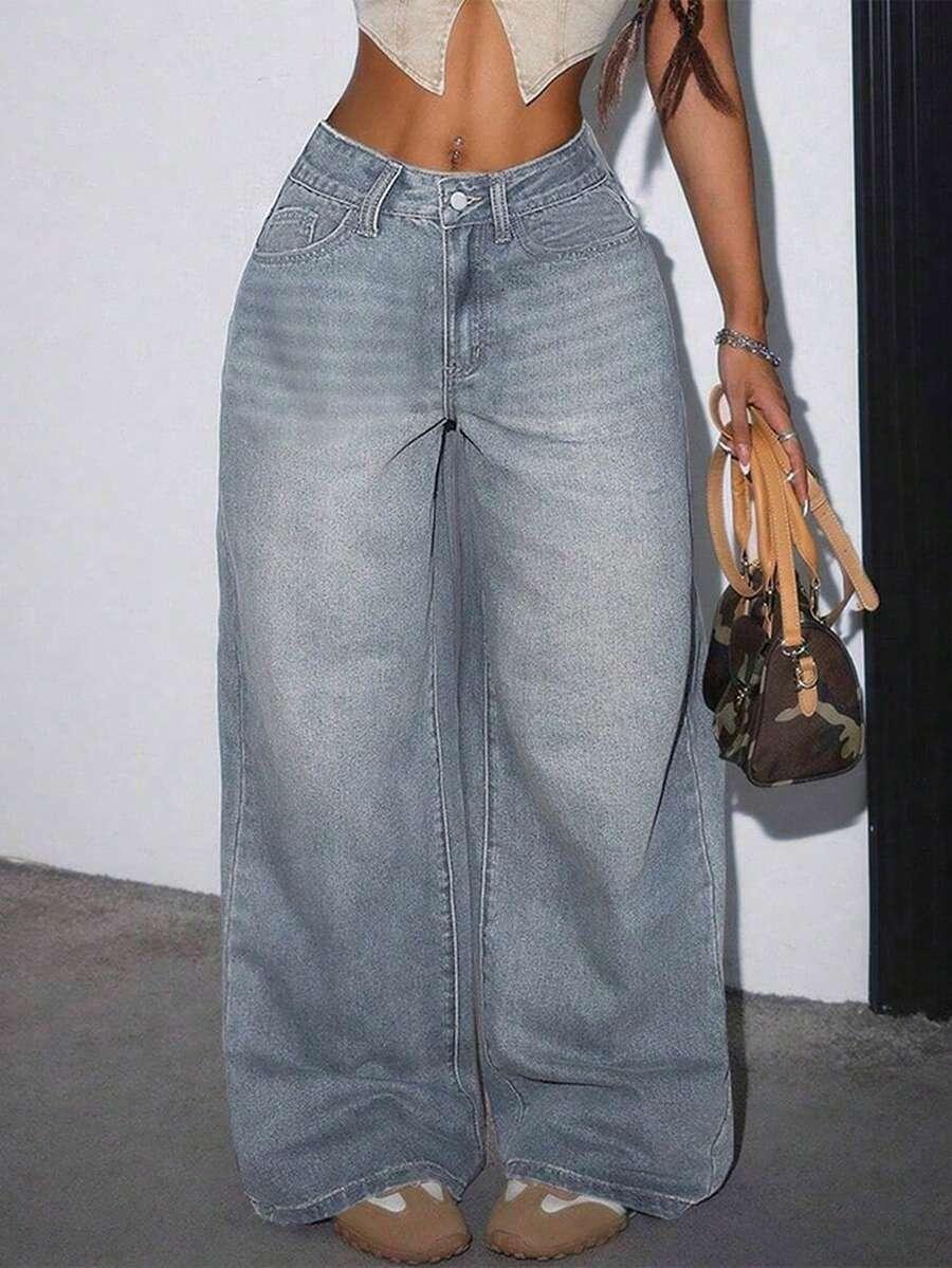 niebieskie jeansy kieszenie 
