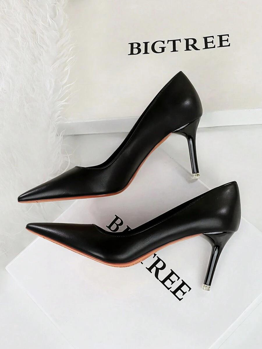 CZARNE CZÓŁENKA SZPIC