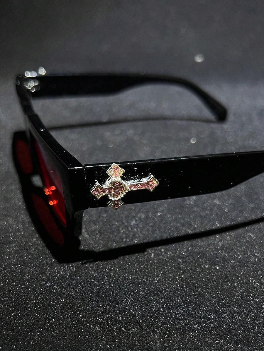 CZARNE OKULARY PRZECIWSŁONECZNE
