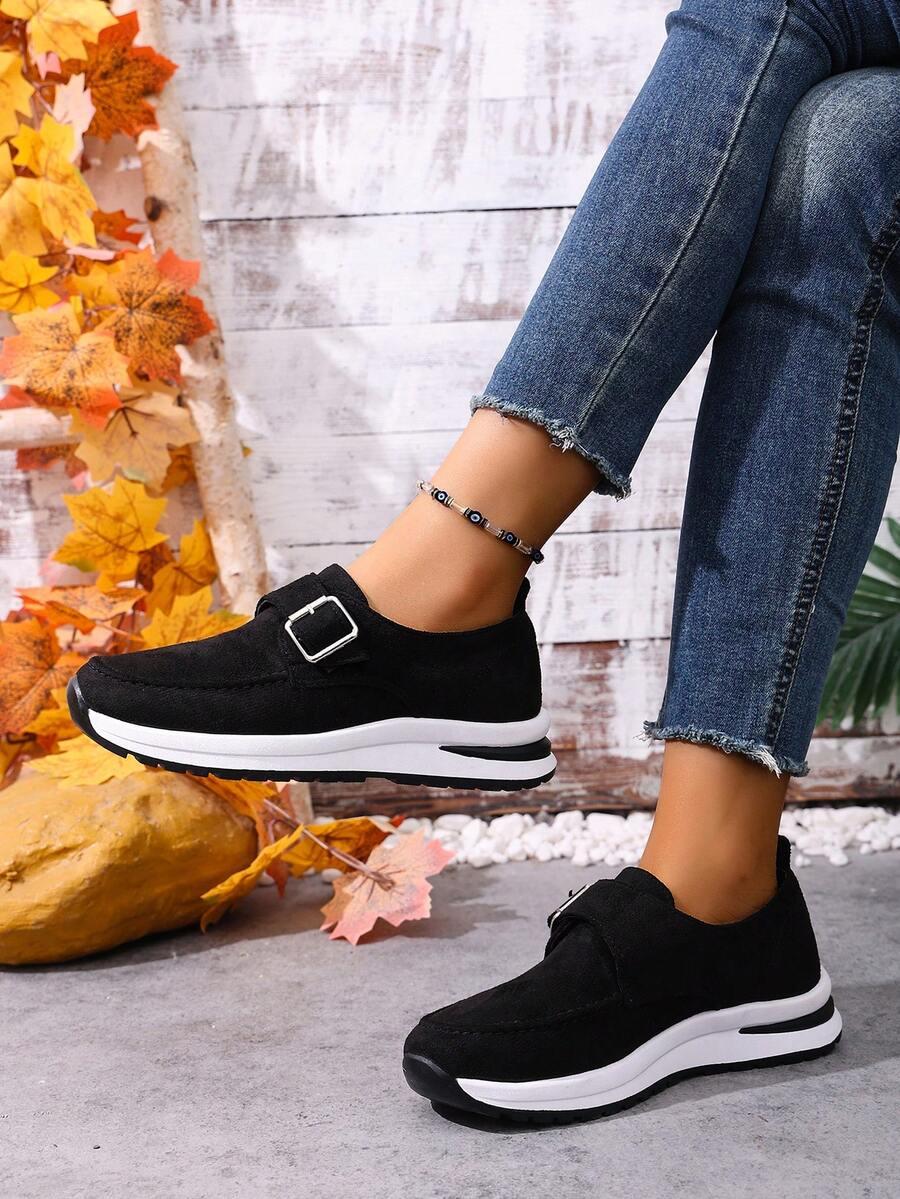 czarne buty sportowe 