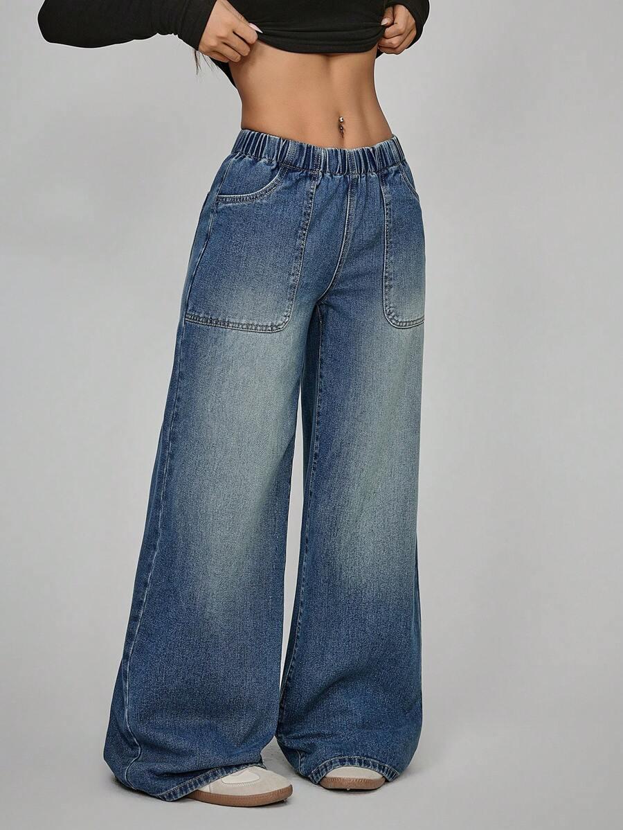 niebieskie spodnie jeans