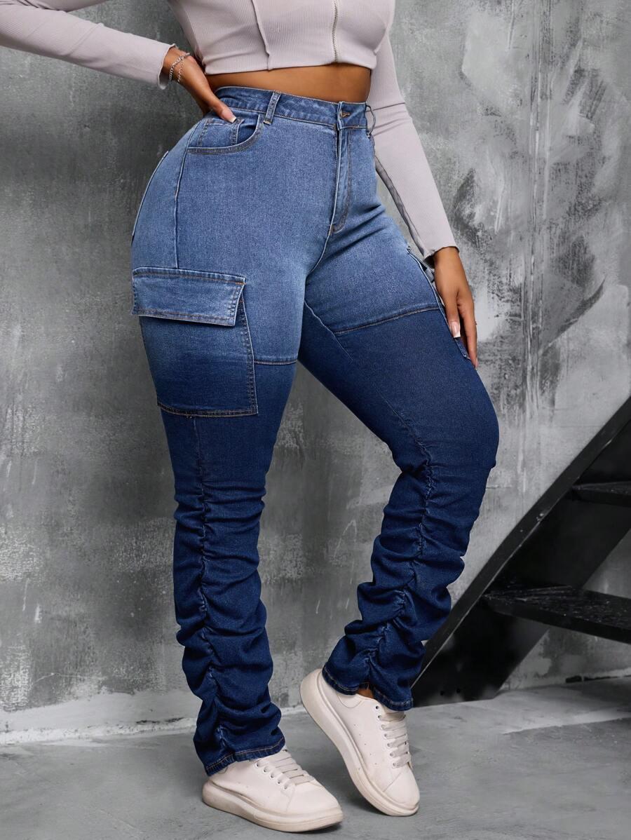 niebieskie spodnie jeans