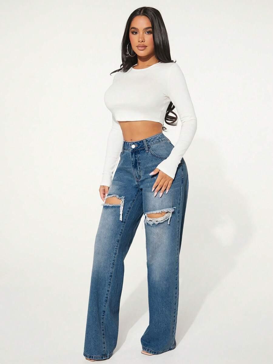 niebieskie spodnie jeans 