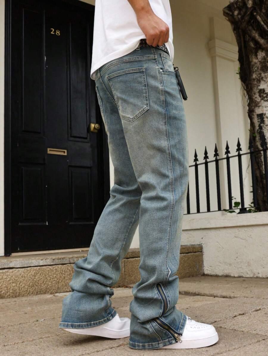 niebieskie spodnie jeans