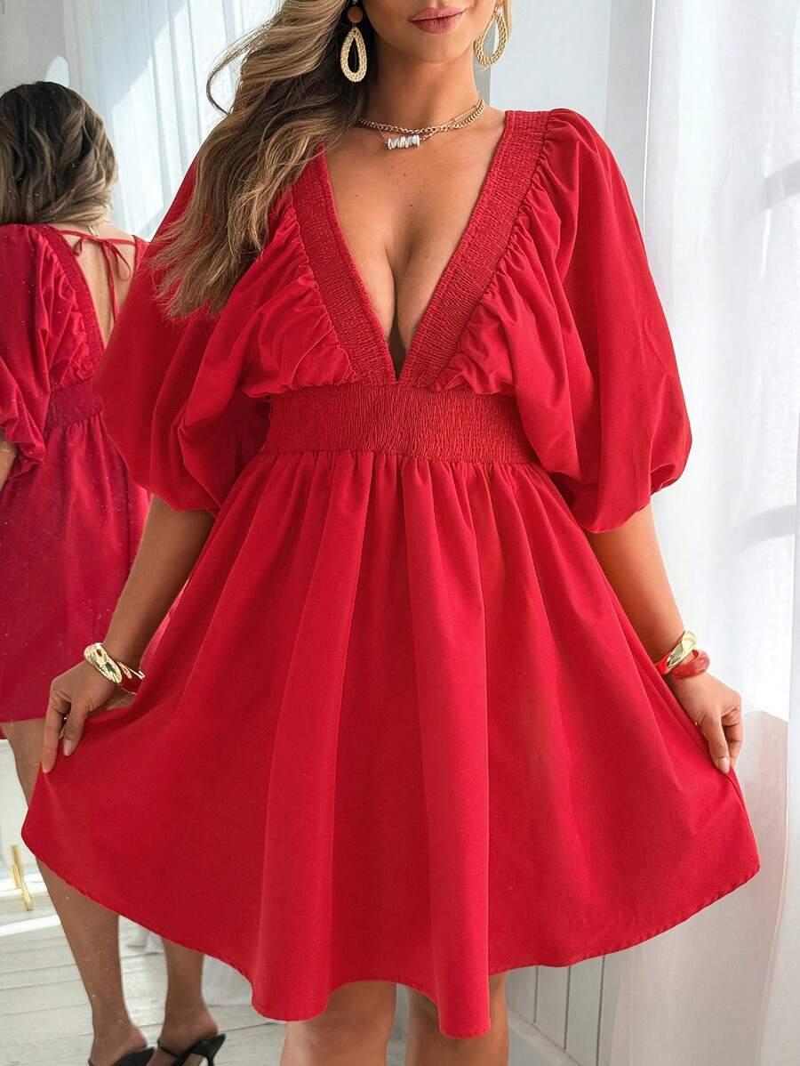 czerwona mini sukienka odkryte plecy