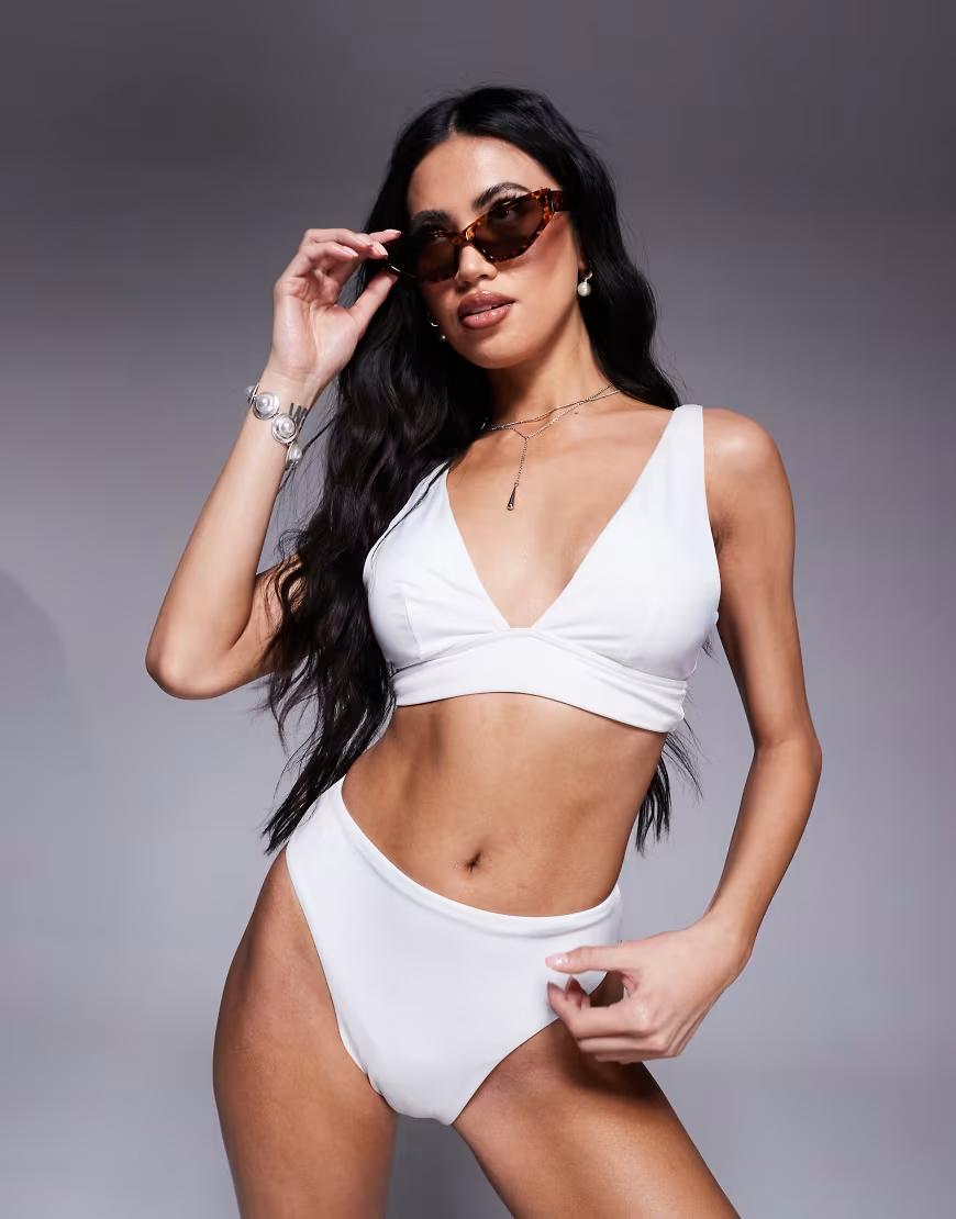 BIAŁA GÓRA OD BIKINI