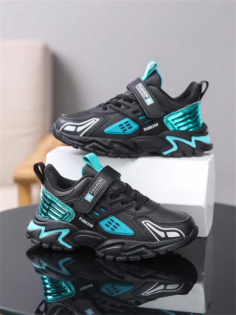 czarne buty sportowe 