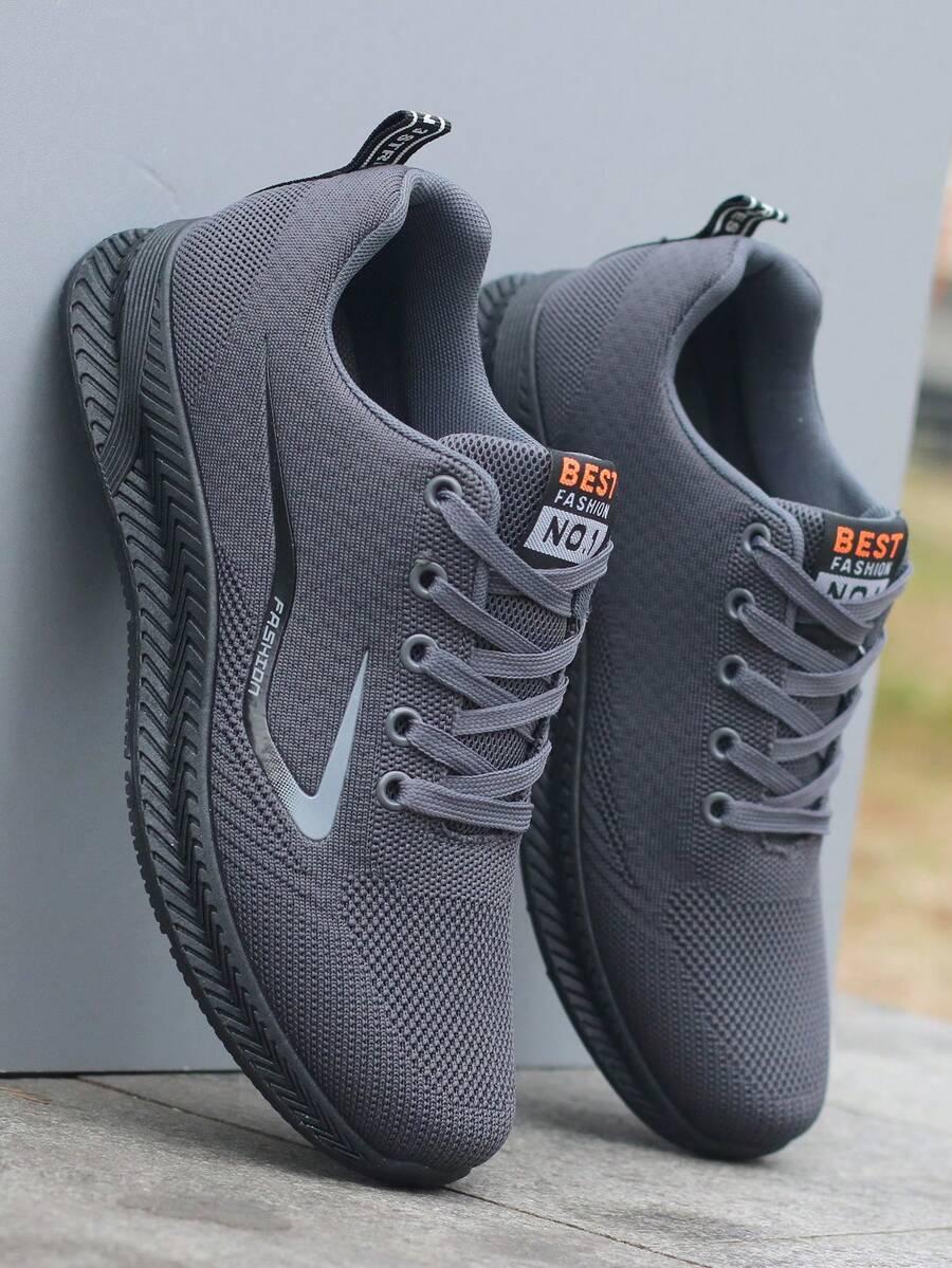 szare buty sportowe 