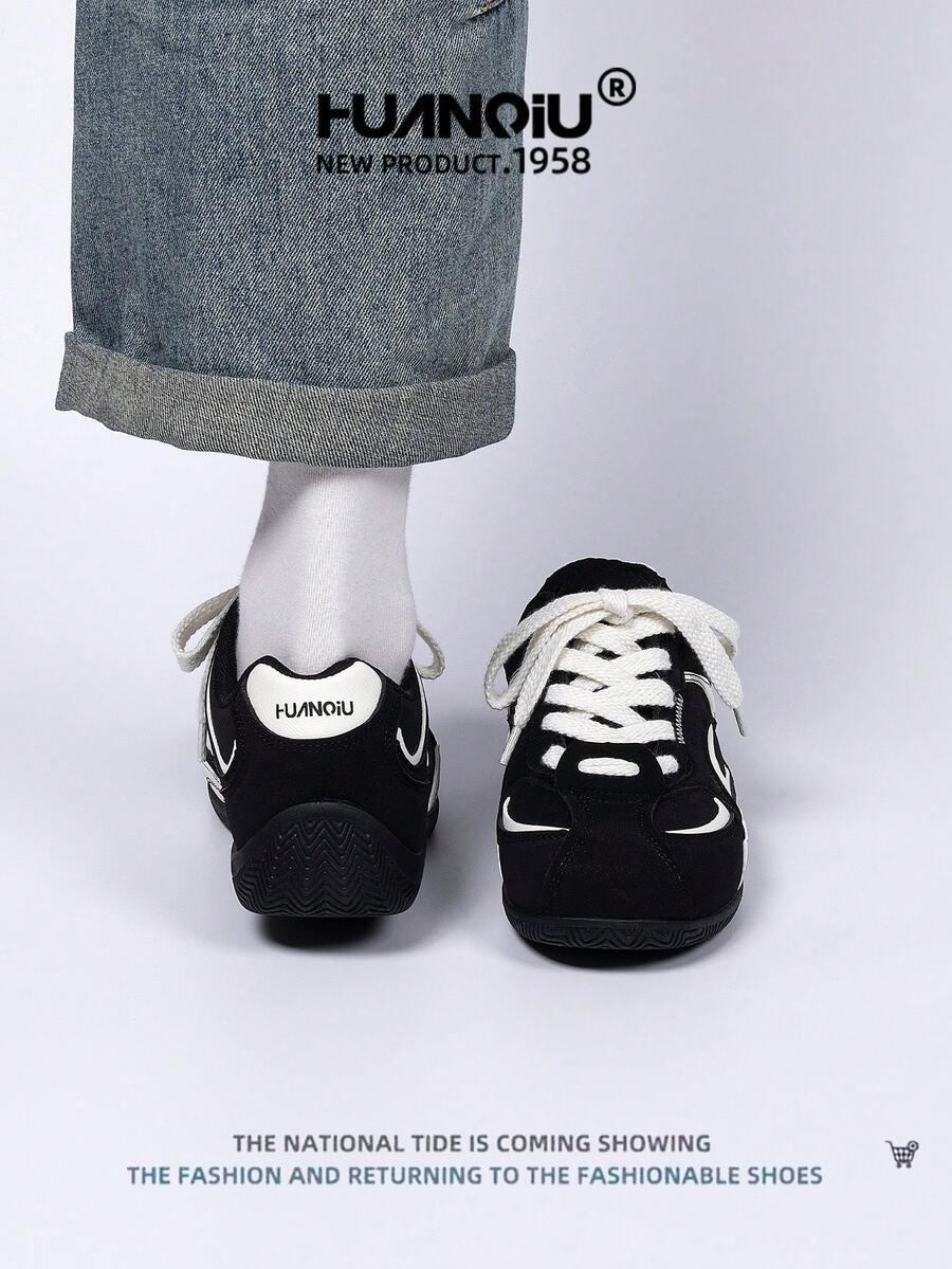 czarne buty sportowe