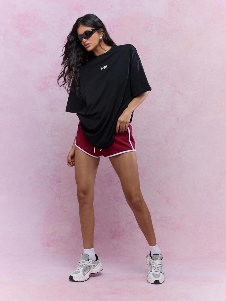T-SHIRT Z HAFTEM