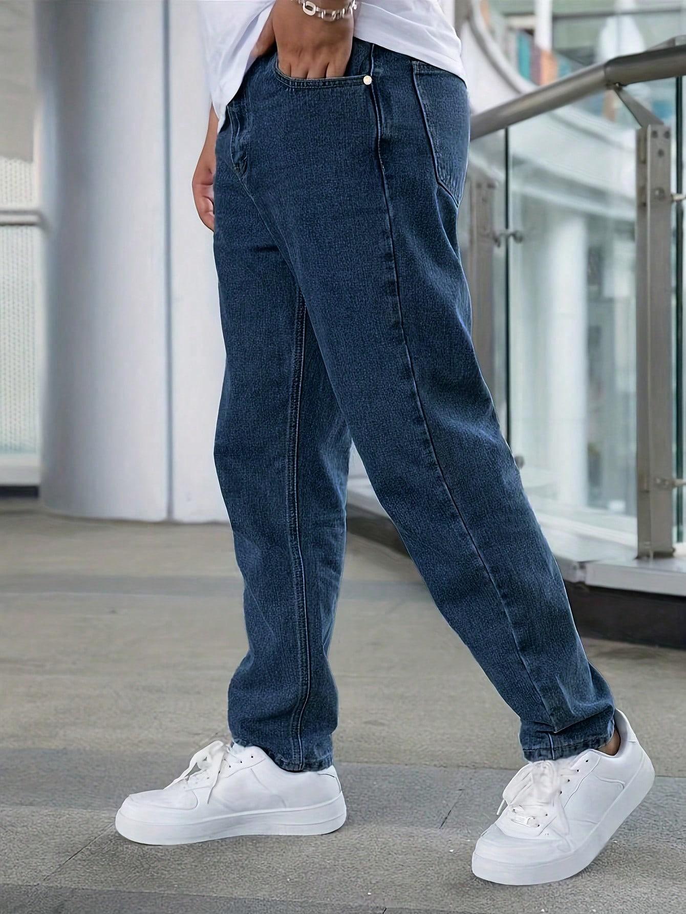 niebieskie spodnie jeans 