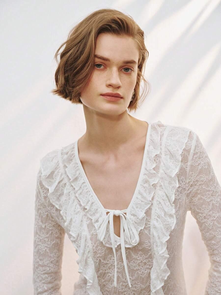 białe koronkowe body