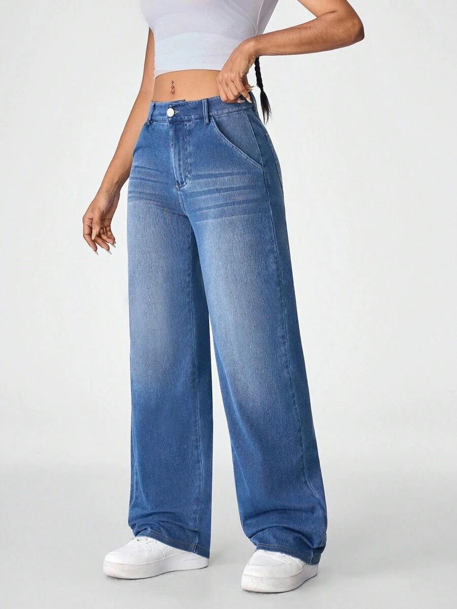 niebieskie spodnie jeans