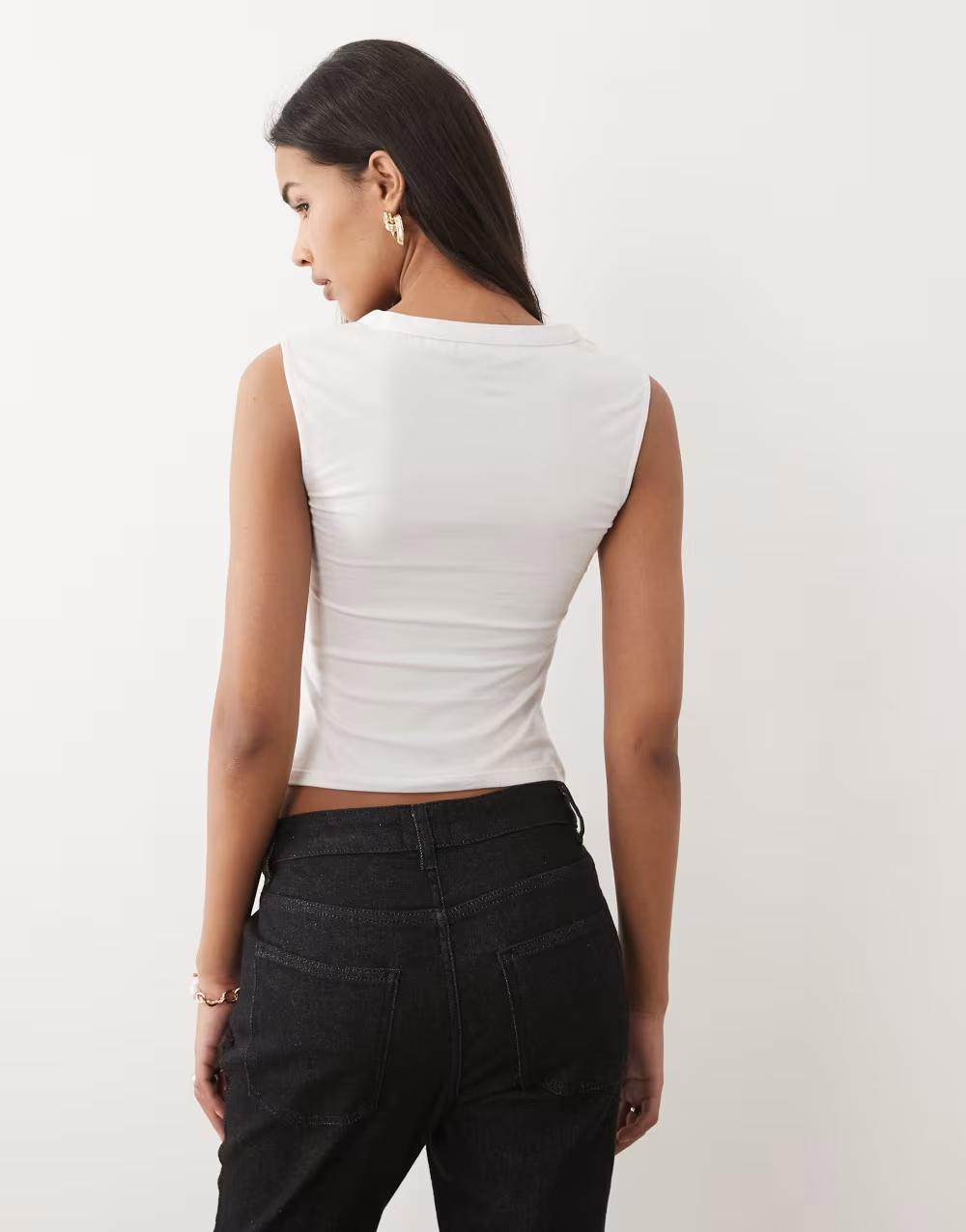 BIAŁY TOP BEZ RĘKAWÓW V-NECK