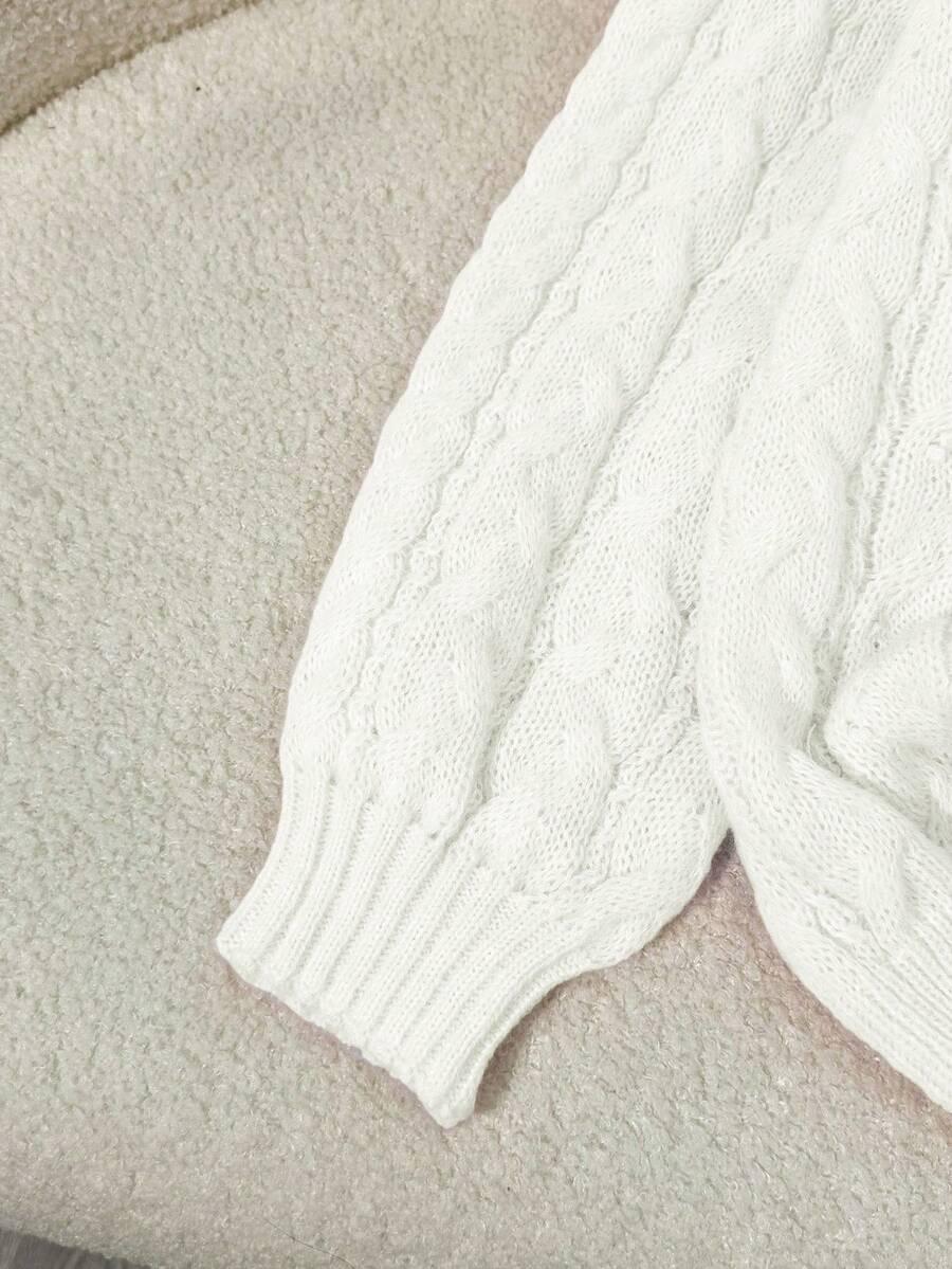 BIAŁY SWETER V-NECK