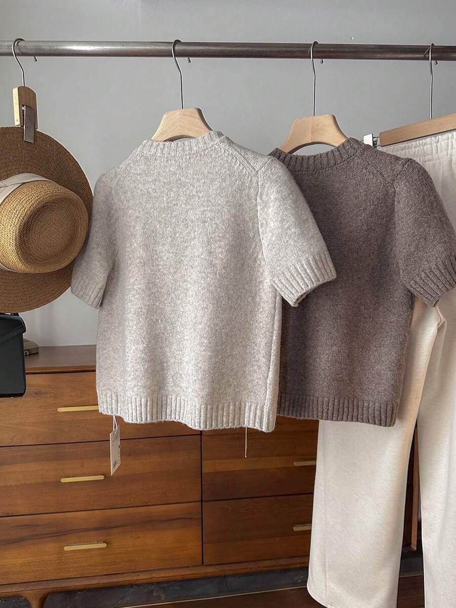 beżowy sweter krótki rękaw