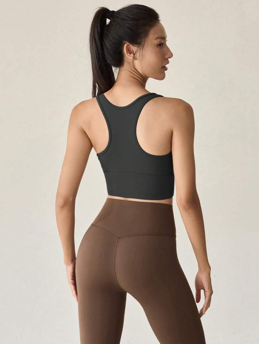 czarny sportowy top